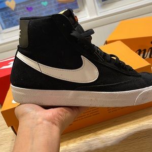 COPY - Nike Blazer Mid Suede Men Sz 7.5. Women Sz 9